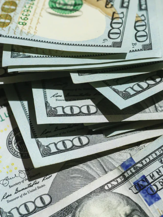 photo-1593672715438-d88a70629abe