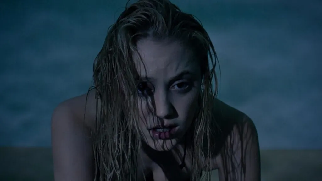 Maika Monroe, It Follows